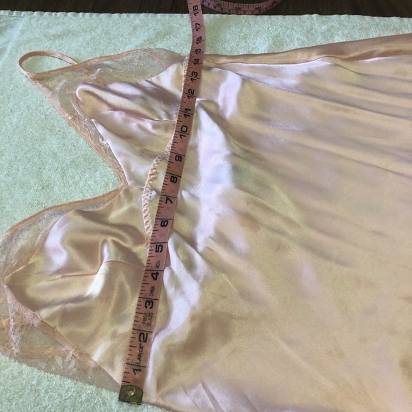 Victoria’s Secret pink slip/chemise size M EUC - Picture 6 of 8